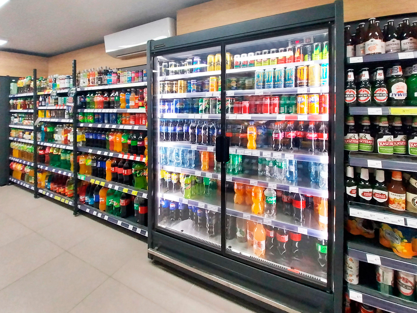 Refrigerated multideck cabinets Indiana 2 MV 080 MT D 220-DLM-DLMA, convenience store Groszek, Poland Refrigerated multideck cabinets Indiana 2 MV 080 MT D 220-DLM-DLMA, convenience store Groszek, Poland