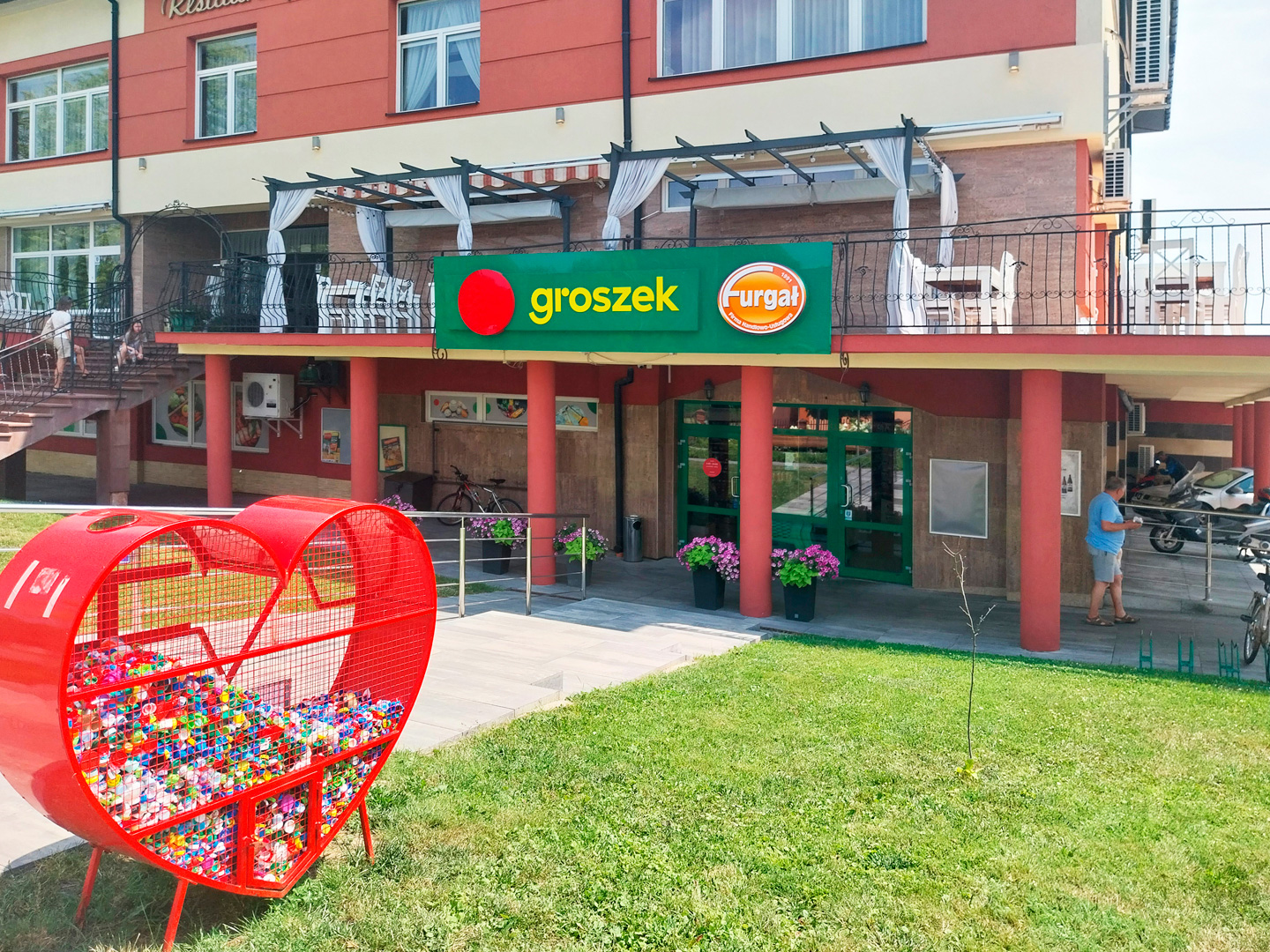 Convenience store Groszek, Poland Convenience store Groszek, Poland