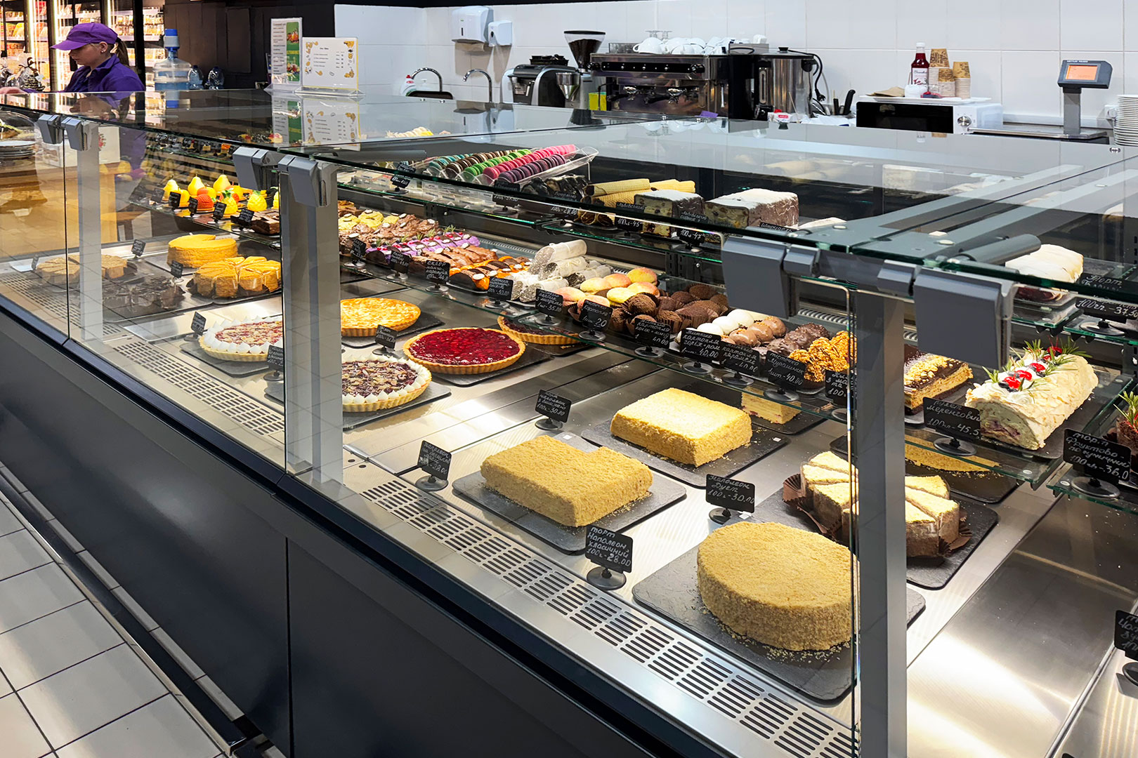 Confectionery counters Missouri AC 120 patisserie PS 140-DLA, Ultramarket supermarket, Ukraine Confectionery counters Missouri AC 120 patisserie PS 140-DLA, Ultramarket supermarket, Ukraine