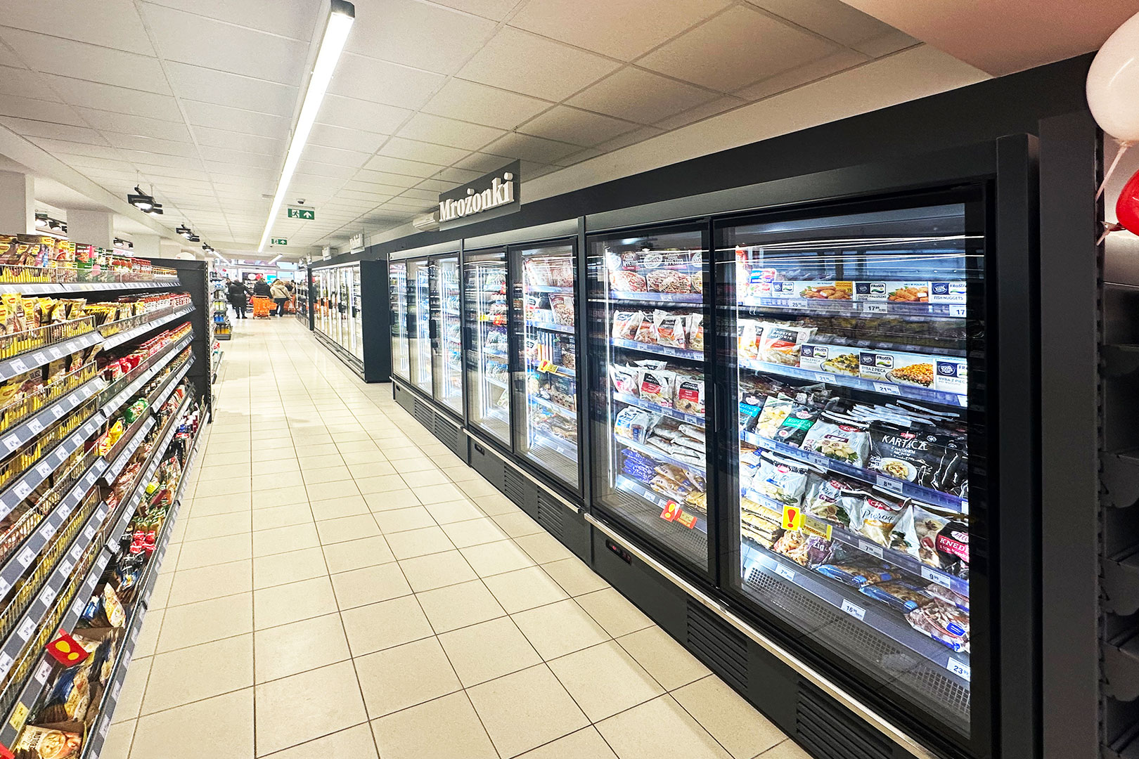 Refrigerated multideck cabinets Indiana medium AV 085 MT D 210-DLA, convenience store Społem, Poland Refrigerated multideck cabinets Indiana medium AV 085 MT D 210-DLA, convenience store Społem, Poland