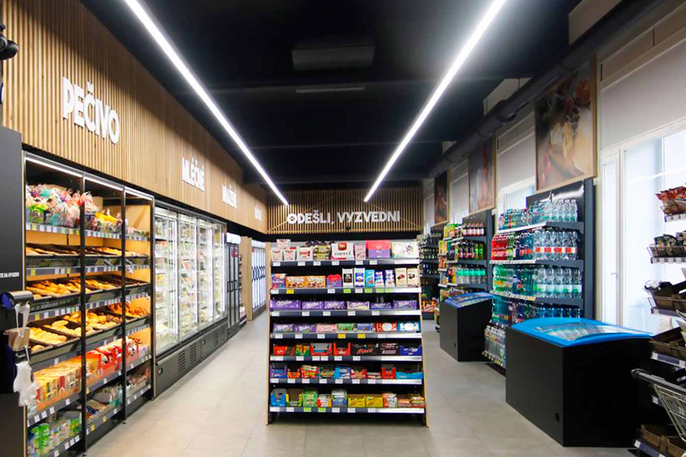 Multideck cabinets Indiana medium AV 085 MT D 210-DLM, convenience store Žabka, Czech Republic Multideck cabinets Indiana medium AV 085 MT D 210-DLM, convenience store Žabka, Czech Republic