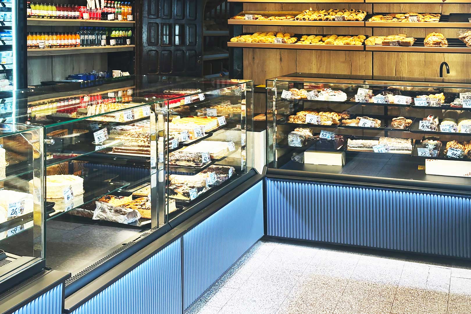 Line of counters for bakery and confectionery products Missouri 084 bakery, bakery Piekarnia Poludnie, Poland Line of counters for bakery and confectionery products Missouri 084 bakery, bakery Piekarnia Poludnie, Poland