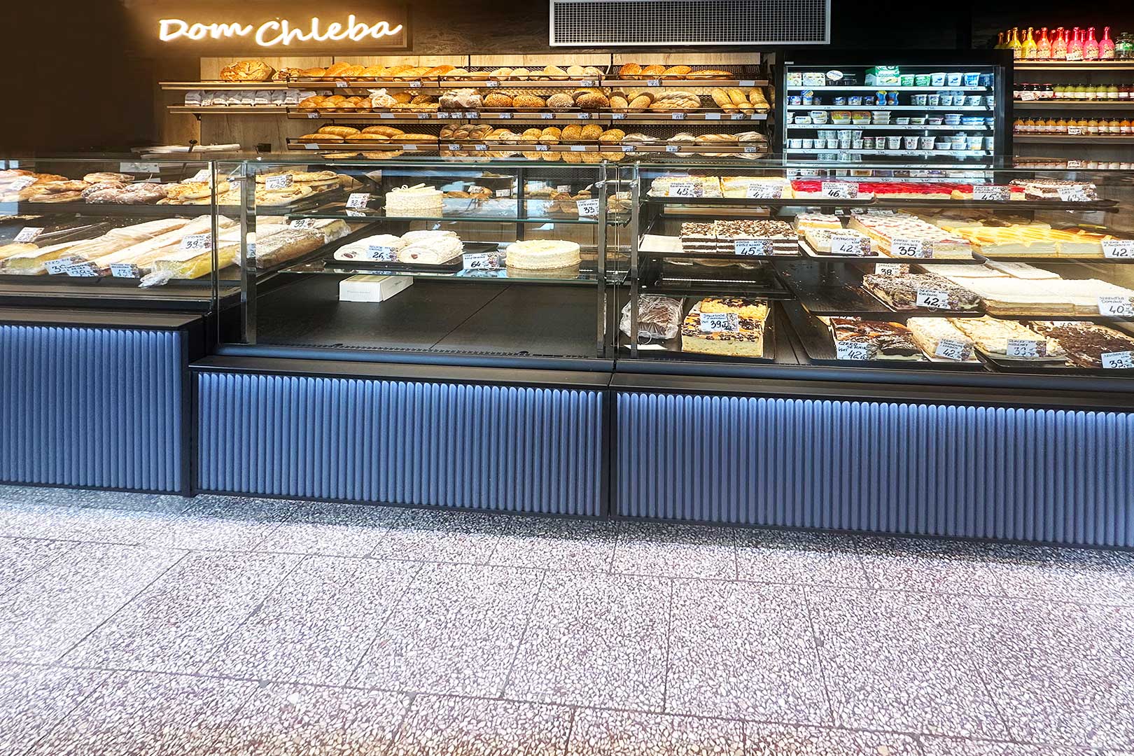 Line of counters for bakery and confectionery products Missouri 084 bakery, bakery Piekarnia Poludnie, Poland Line of counters for bakery and confectionery products Missouri 084 bakery, bakery Piekarnia Poludnie, Poland