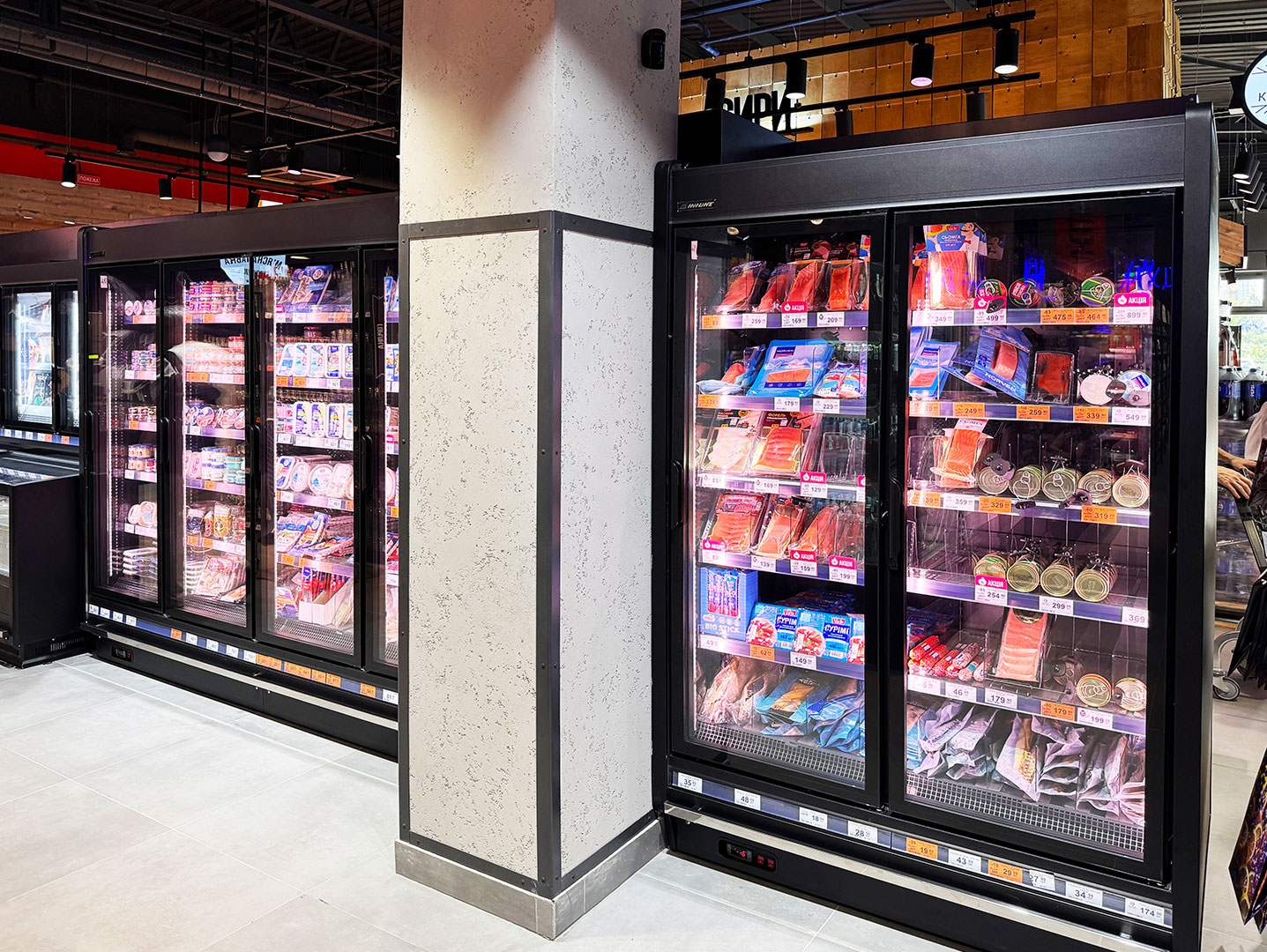 Multideck cabinets Louisiana MV 105 MT D 210-DLM, Varus supermarket, Ukraine Multideck cabinets Louisiana MV 105 MT D 210-DLM, Varus supermarket, Ukraine