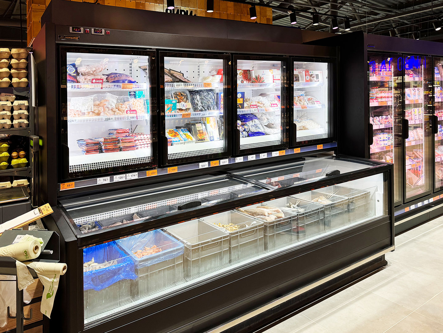 Combined cabinet Alaska combi 2 MHV 110 LT D/C 200-DLM-MD, Varus supermarket, Ukraine Combined cabinet Alaska combi 2 MHV 110 LT D/C 200-DLM-MD, Varus supermarket, Ukraine