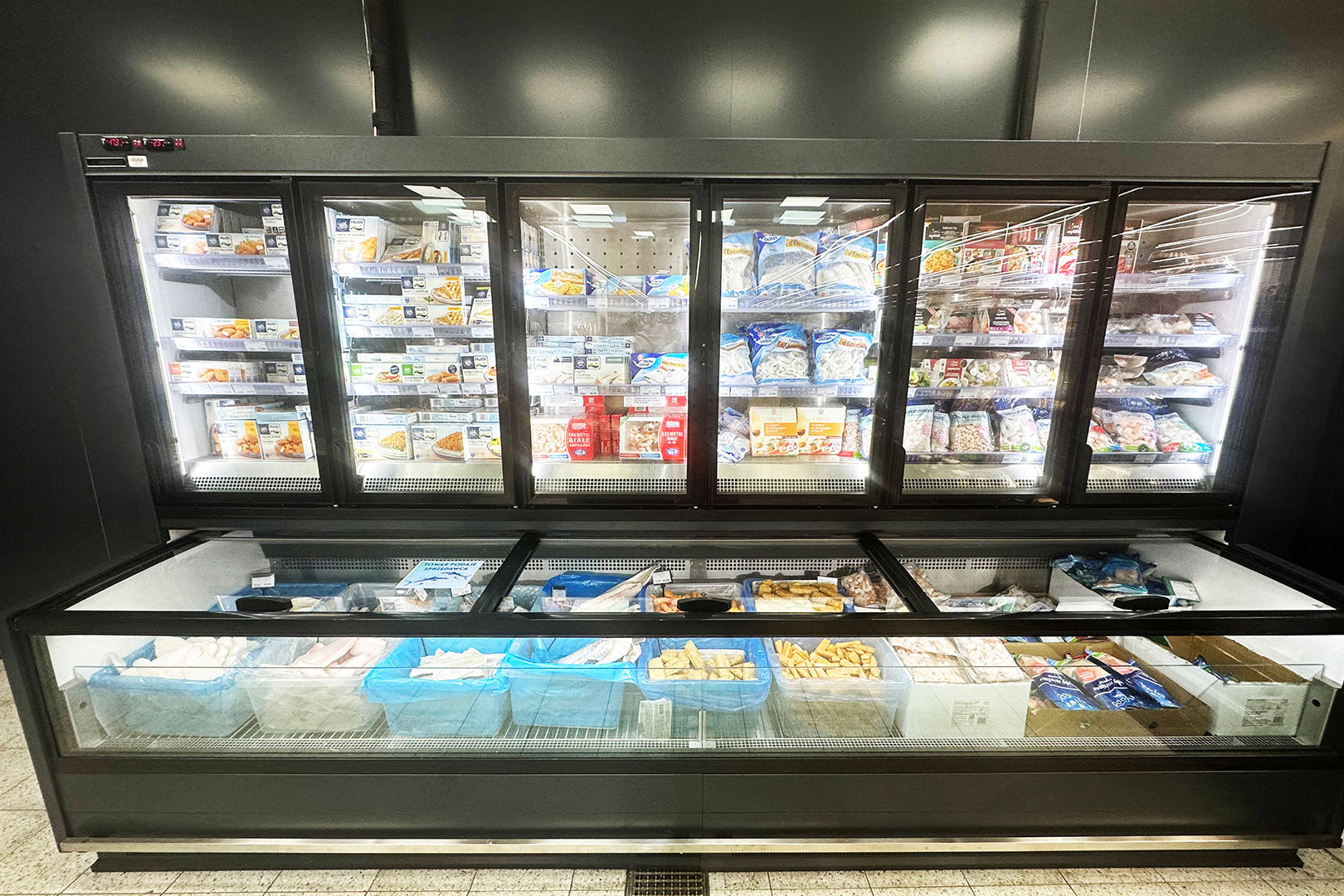 Frozen foods units Alaska combi MHV 110 LT D/C M, E.Leclerc supermarket, Poland Frozen foods units Alaska combi MHV 110 LT D/C M, E.Leclerc supermarket, Poland