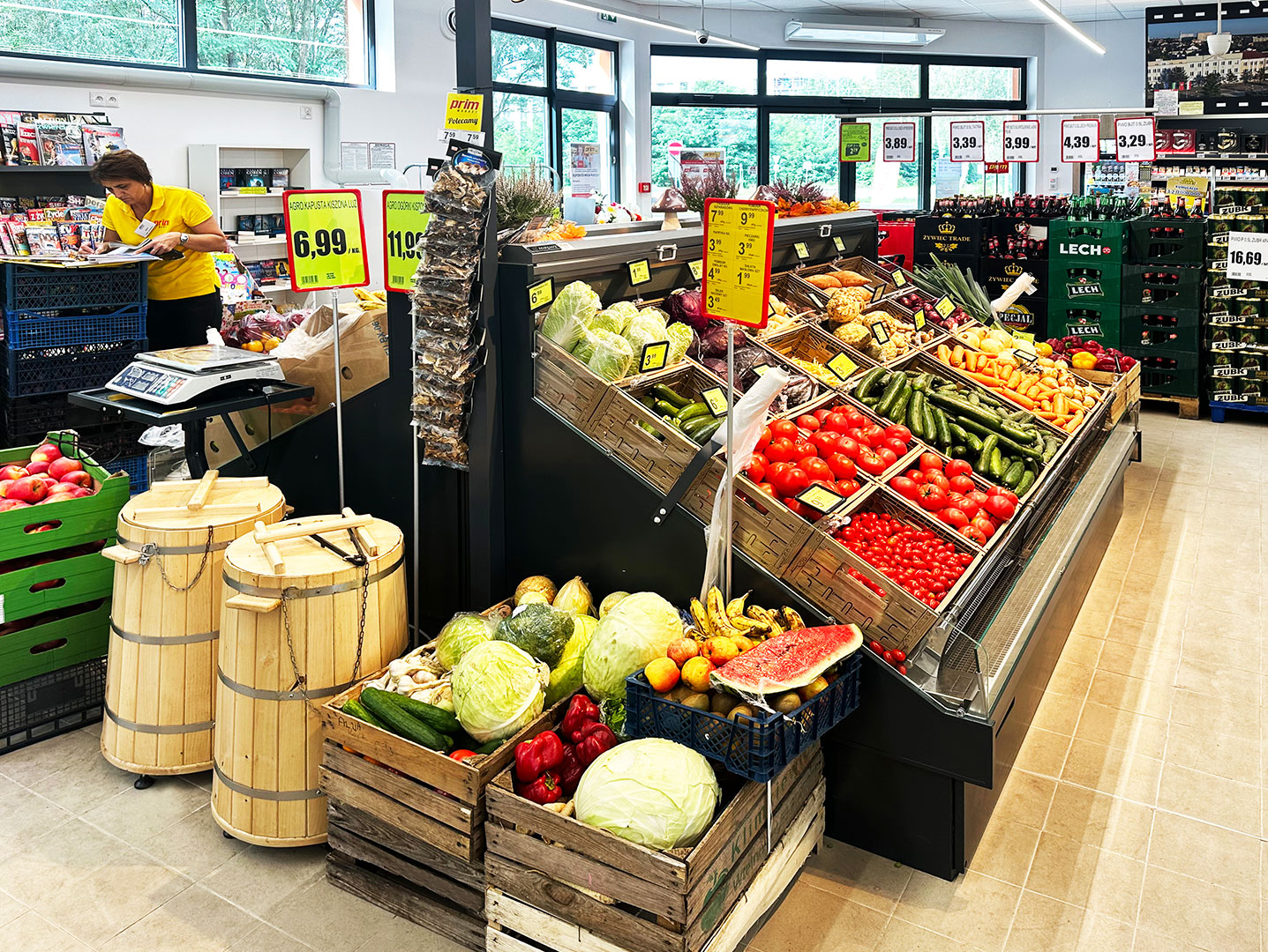 Specialized cabinets for fruits and vegetables Indiana VF MC 130 VF self 140, supermarket Prim, Poland Specialized cabinets for fruits and vegetables Indiana VF MC 130 VF self 140, supermarket Prim, Poland