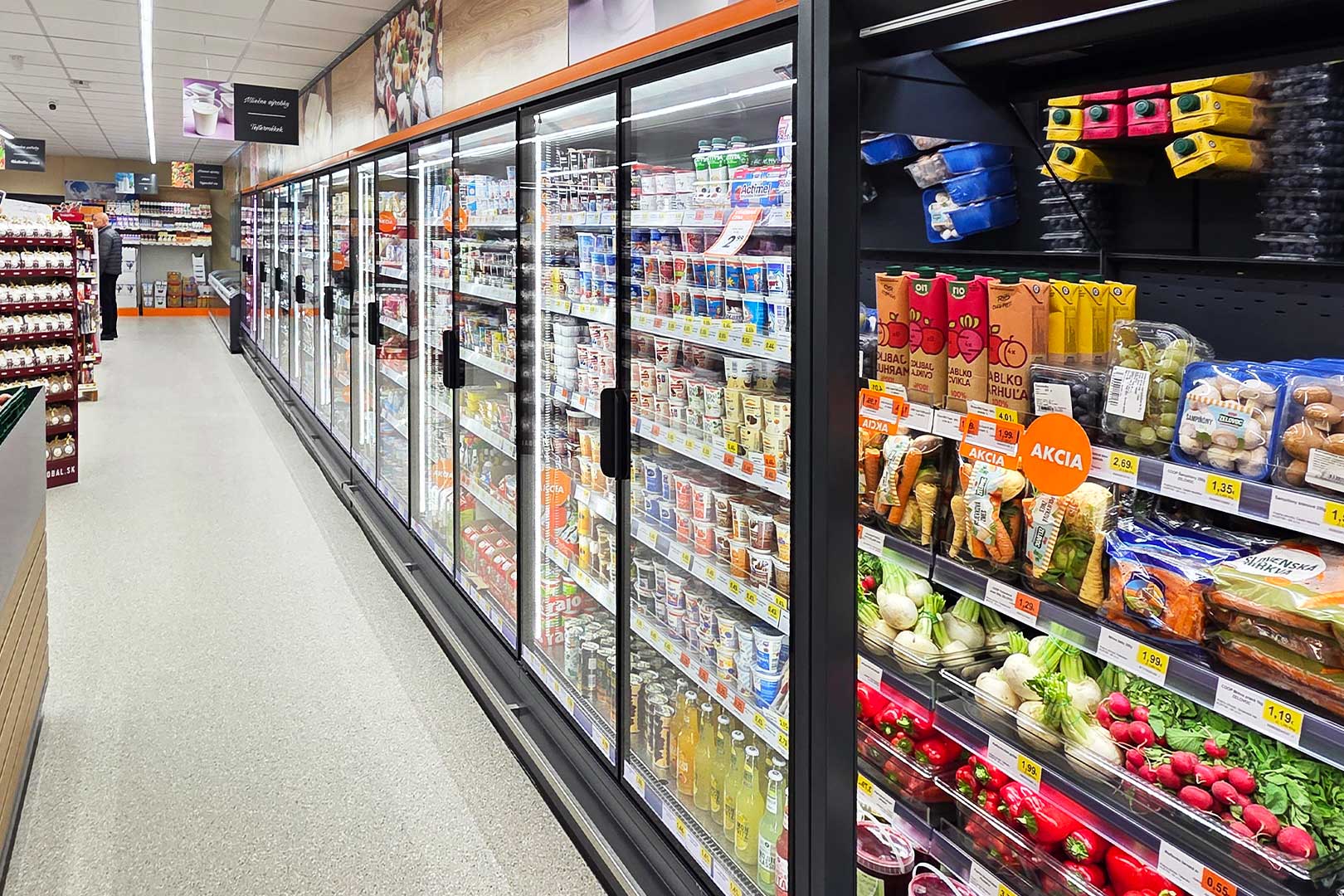 Multideck cabinets Indiana MV 080 MT O 205-DLM, Indiana MV 090 MT D 205-DLM, сonvenience store, Slovakia Multideck cabinets Indiana MV 080 MT O 205-DLM, Indiana MV 090 MT D 205-DLM, сonvenience store, Slovakia