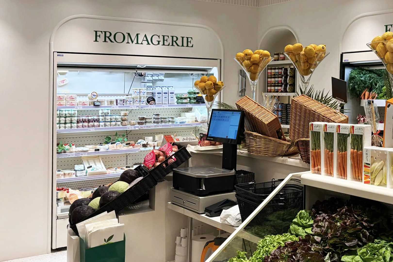 Refrigerated multideck cabinets Indiana medium AV 085 MT O 200-DLM, Indiana medium AV 085 FV O 210 DLM, specialized counters for fruit and vegetable sales Missouri VF AC 110 VF self 125-DBA, Maison LFL store, France Refrigerated multideck cabinets Indiana medium AV 085 MT O 200-DLM, Indiana medium AV 085 FV O 210 DLM, specialized counters for fruit and vegetable sales Missouri VF AC 110 VF self 125-DBA, Maison LFL store, France