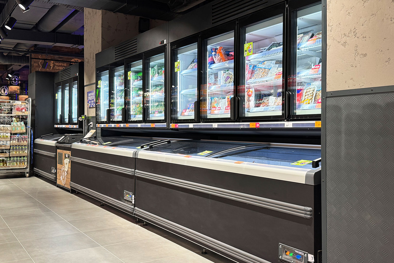 Low-temperature cabinets Kansas VAV 067 HLT D620A, Varus supermarket, Ukraine Low-temperature cabinets Kansas VAV 067 HLT D620A, Varus supermarket, Ukraine